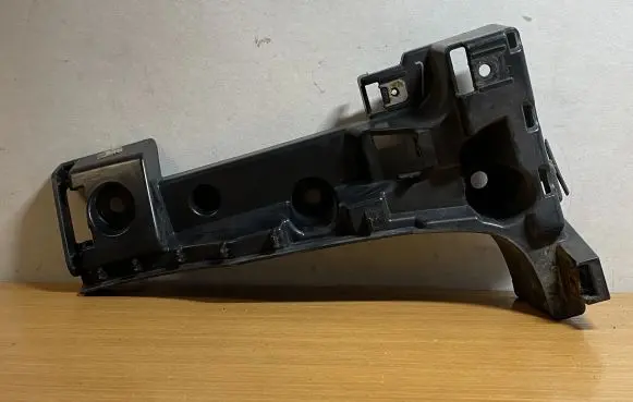 BMW X5 E70 Front bumper mounting bracket 10503410 C3564
