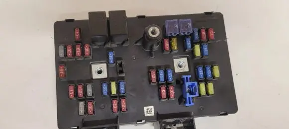 Opel Antara Fuse module 08105D C105IP AK62010