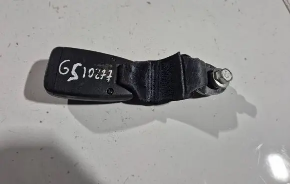 Hyundai Lantra II Rear seatbelt buckle