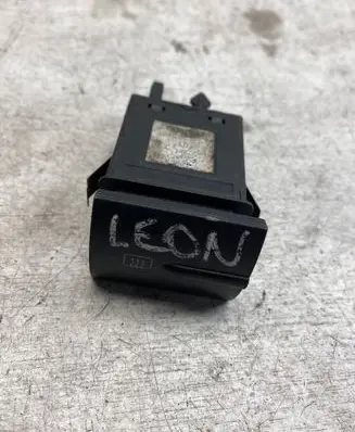Seat Leon (1M) Windscreen/window heater switch