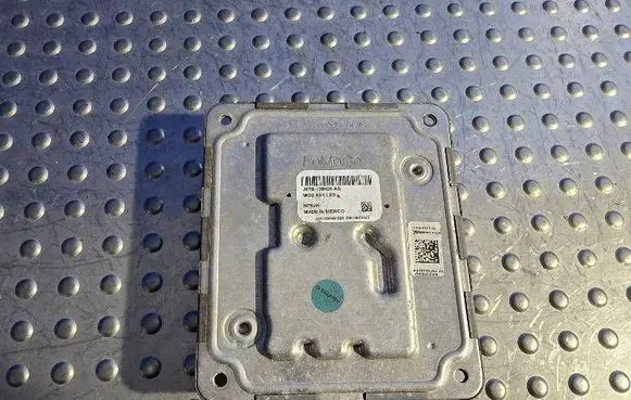 Ford Focus Voltage converter/converter module JX7B-13B626-AG