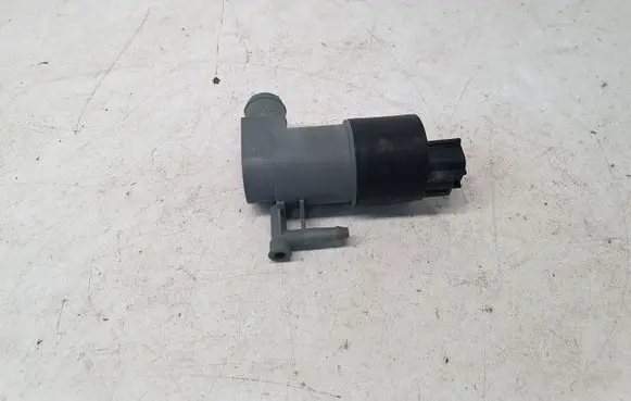 Toyota Yaris Windscreen/windshield washer pump 853300D121