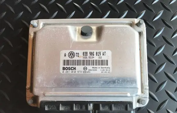 Volkswagen Golf IV Engine control unit/module 038906019AT 0281010974 58SA5595
