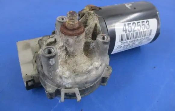 Alfa Romeo 156 Front wiper linkage and motor