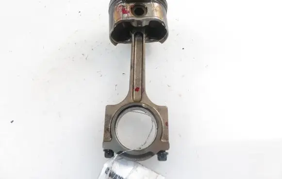 Ford Mondeo Mk III Piston with connecting rod 