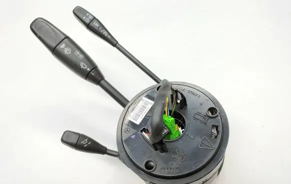 Mercedes-Benz E W211 Indicator stalk A0004640518