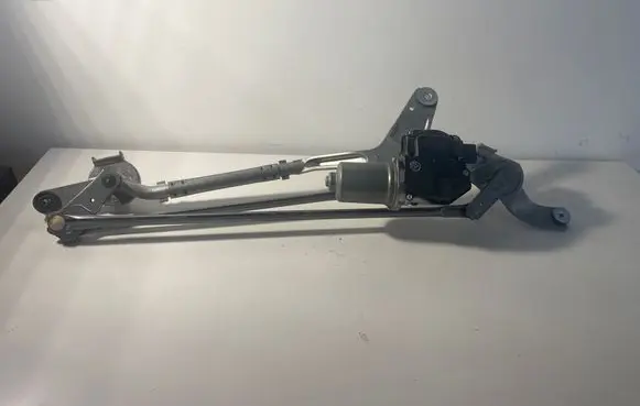 Chevrolet Corvette C8 Front wiper linkage 84640527