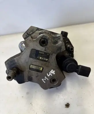 BMW 3 E46 Fuel injection high pressure pump 7788670 0445010045