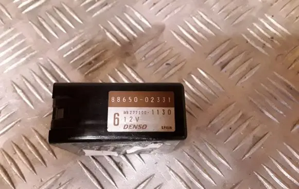 Toyota Corolla E120 E130 Climate control unit 8865002331 MB2773001130