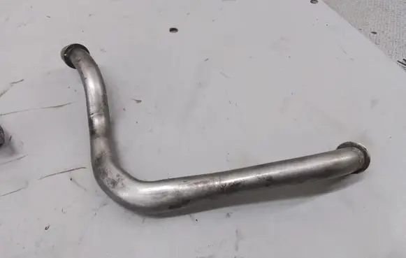 Breather/breather pipe/hose
