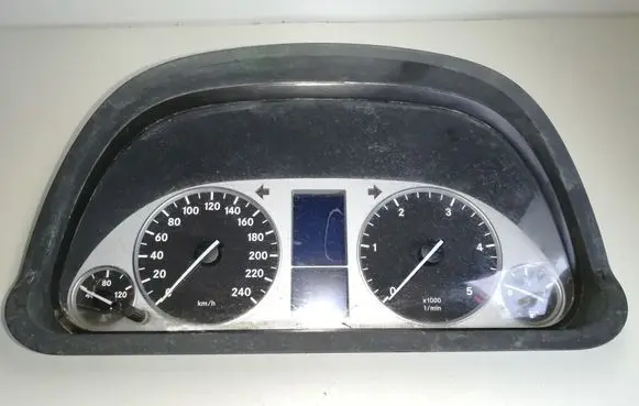 Mercedes-Benz B W245 Speedometer (instrument cluster) A1695401948 A1695404911