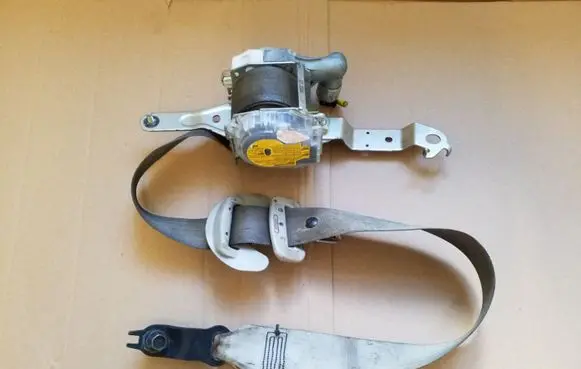 Subaru Legacy Front seatbelt GO87917 7Q7050P 0432127
