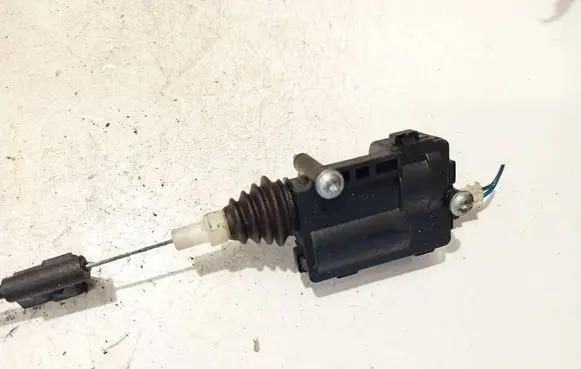 Opel Astra H Central locking motor 13208157 430036418