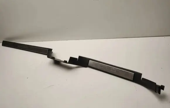 Mercedes-Benz ML W163 Front sill trim cover A1636861036
