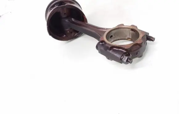Hyundai Sonata Piston with connecting rod