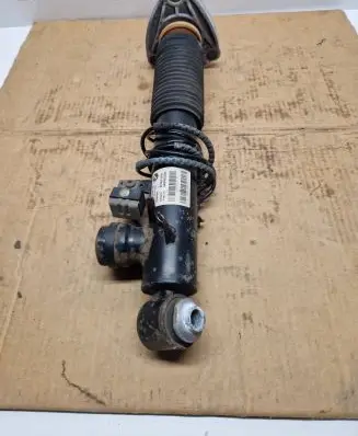 BMW X6 F16 Rear shock absorber/damper 6875087 F15H117K 10541310