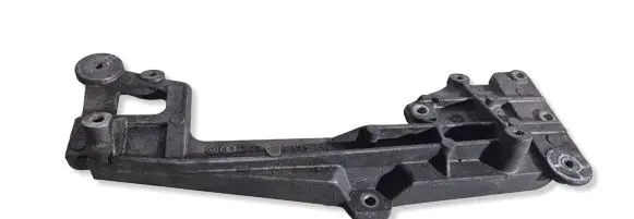Volkswagen Touran I Engine mounting bracket 03G131159