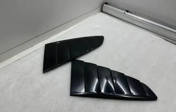 Ford Mustang VI Rear side glass trim PFD06011VA 8052995