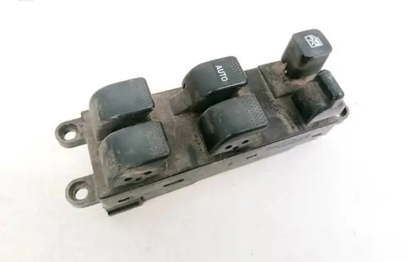 Subaru Legacy Electric window control switch 83071AE01B