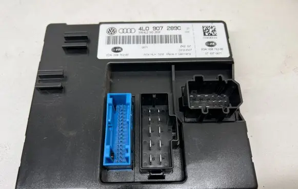 Audi Q7 4L Comfort/convenience module 4L0907289C 4L0910289F 5DK00876285