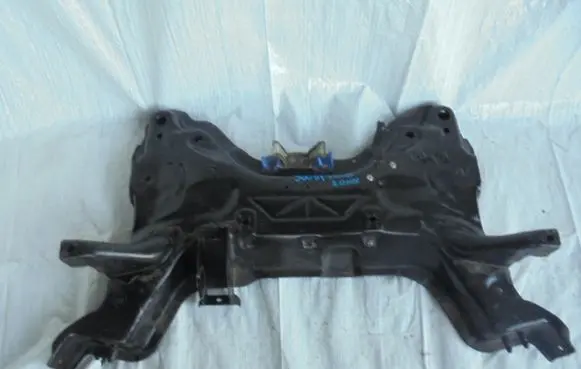 Peugeot 5008 Front subframe