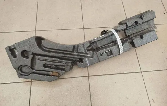 Volkswagen PASSAT B8 Tool box 3G0012115H