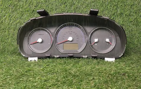 Hyundai Santa Fe Speedometer (instrument cluster) 940112B627