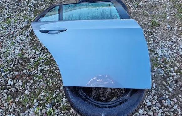 Rear door