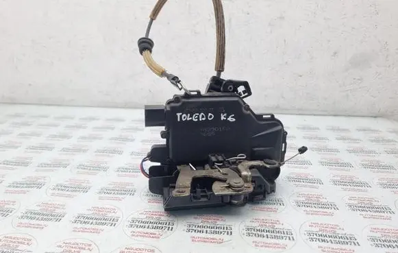 Seat Toledo II (1M) Rear door lock 3C4839015A