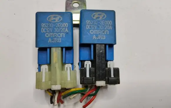 Hyundai Tucson JM Other relay 952302E000 DC12V3020A