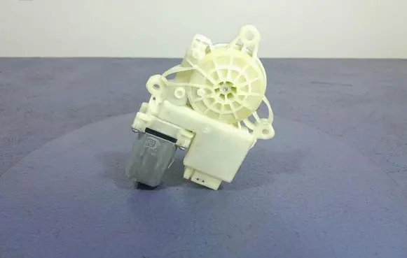 BMW X5 G05 Front door window regulator with motor 9450069