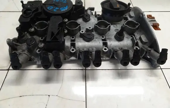 Audi A5 8T 8F Rocker cam cover 06H103475H