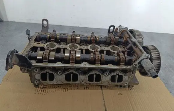Opel Astra H Engine head 55559340