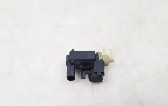 Audi A4 S4 B8 8K Turbo solenoid valve 8K0906627