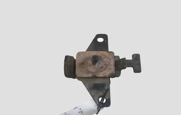 Volkswagen Amarok Engine mount bracket 2H0199256 2H0199256A