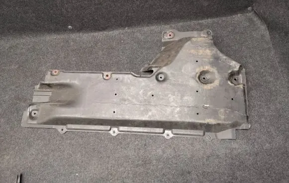 Nissan 370Z Center/middle under tray cover 48141ea0a