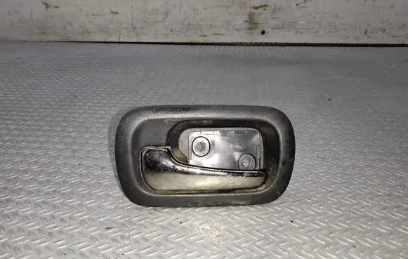 Honda CR-V Rear door interior handle