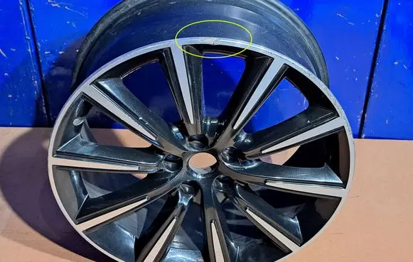 Jaguar F-Type R12 alloy rim EX5M1007TA