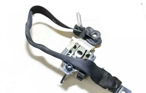 Opel Astra G Front seatbelt 90560635