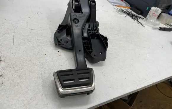 Audi Q3 F3 Brake pedal 5Q2723058AP
