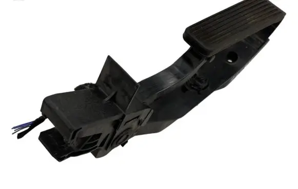 Mercedes-Benz E W211 Accelerator throttle pedal A2113000404