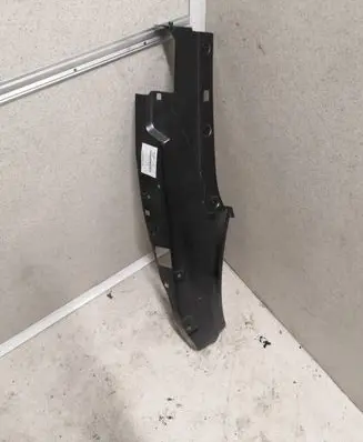 Porsche Macan (95B) Fender end trim 95B821103BYGRV