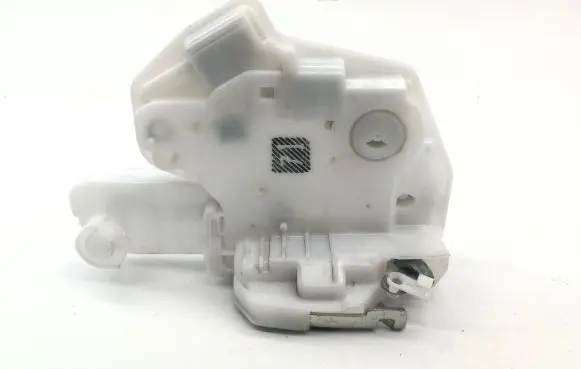 Mitsubishi ASX Front door lock