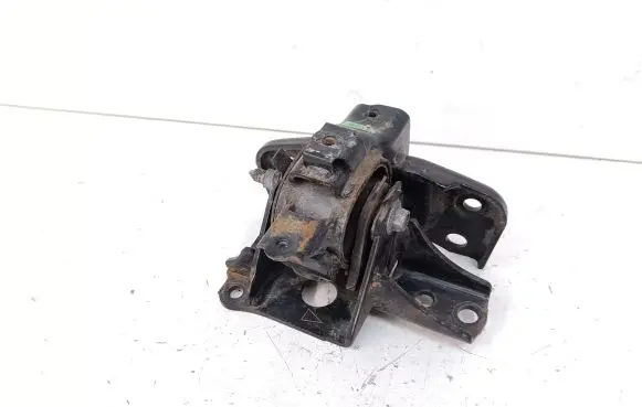 Toyota Prius+ (ZVW40) Engine mount bracket
