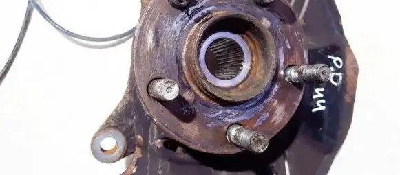 Subaru Outback Front wheel hub