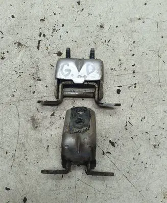 Rear door hinge set