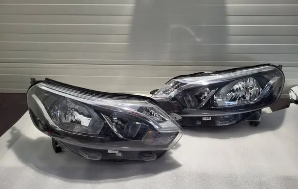 Toyota Proace Headlights/headlamps set 9808581280