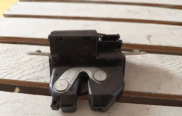 Fiat 500 Tailgate/trunk/boot lock/catch/latch 55701971 B792