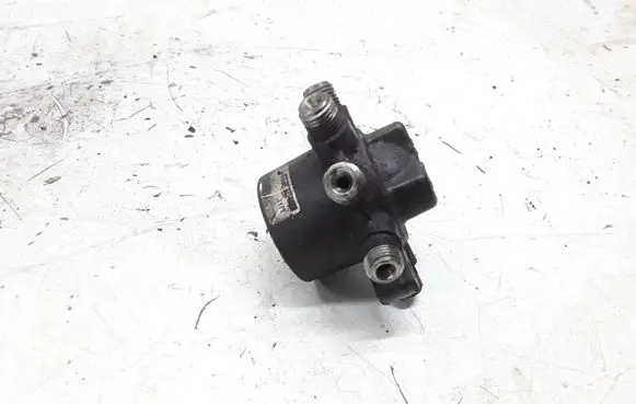 Ford Focus Fuel main line pipe R9144Z020C
