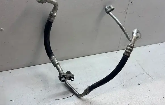 Opel Zafira B Air conditioning (A/C) pipe/hose
